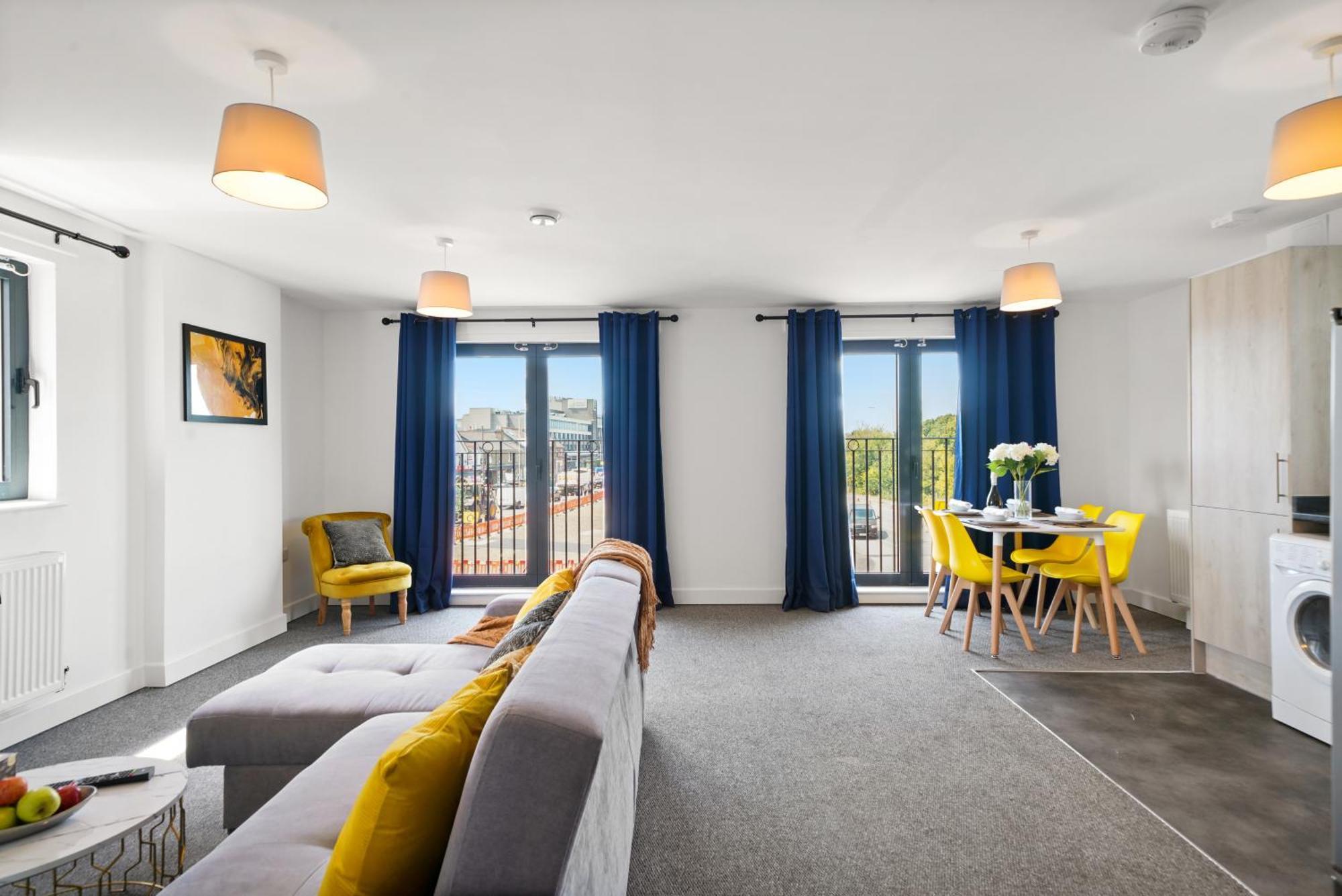 Modern Apartments With Free Parking Near Heathrow Colnbrook Exterior photo