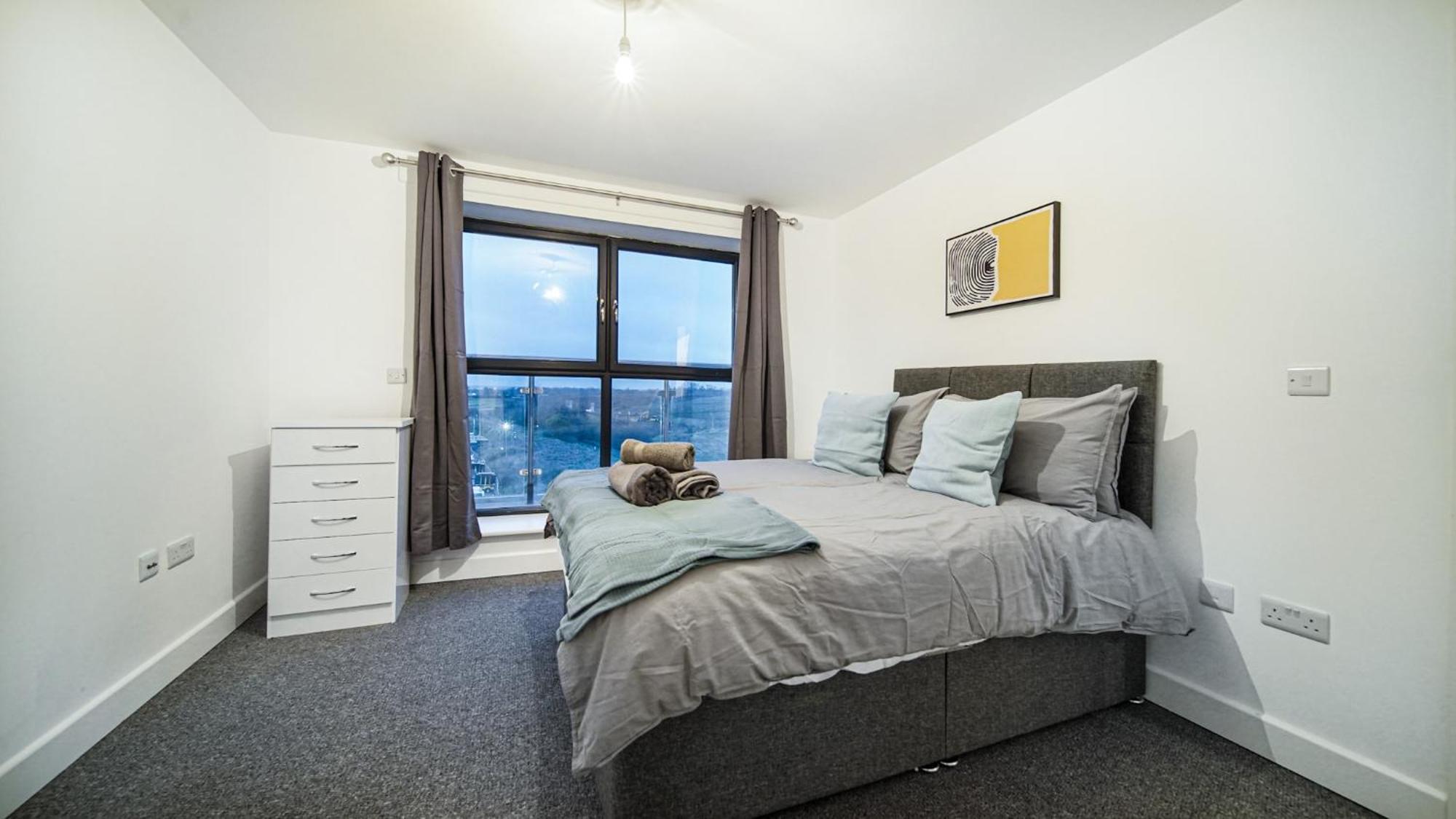 Modern Apartments With Free Parking Near Heathrow Colnbrook Exterior photo