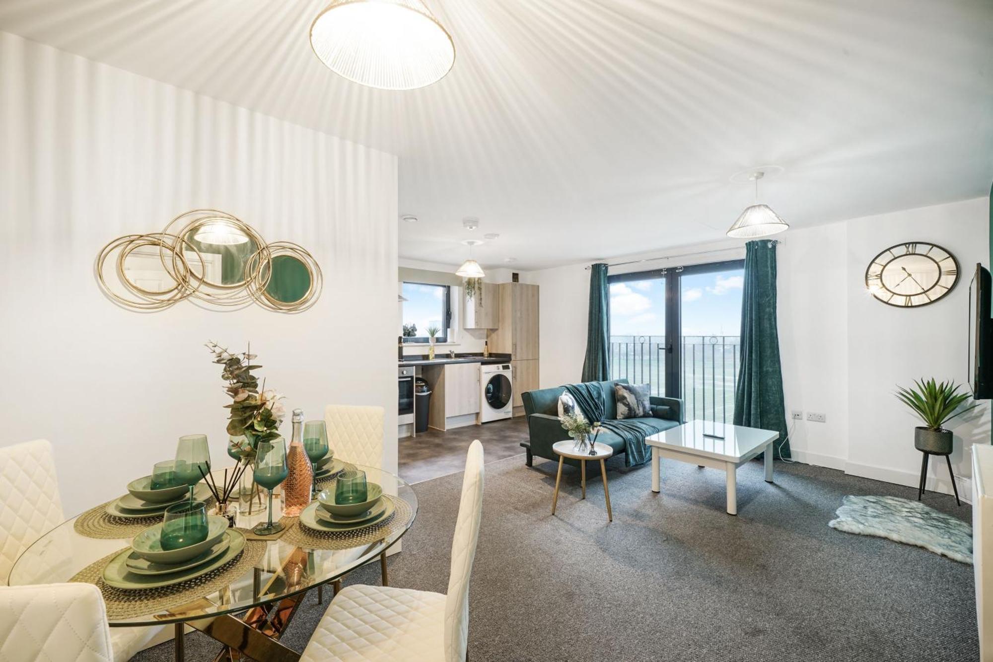 Modern Apartments With Free Parking Near Heathrow Colnbrook Exterior photo