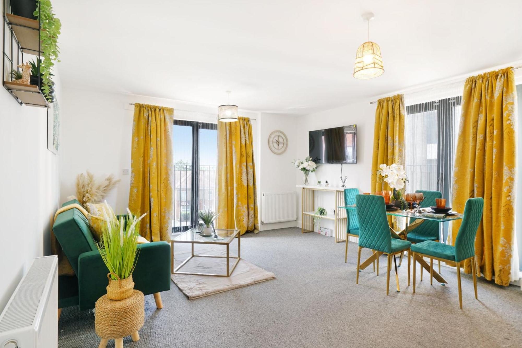 Modern Apartments With Free Parking Near Heathrow Colnbrook Exterior photo